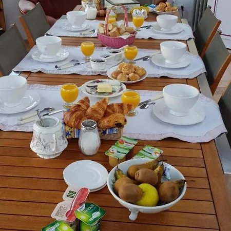 Le Clos De La Pagerie Bed & Breakfast *